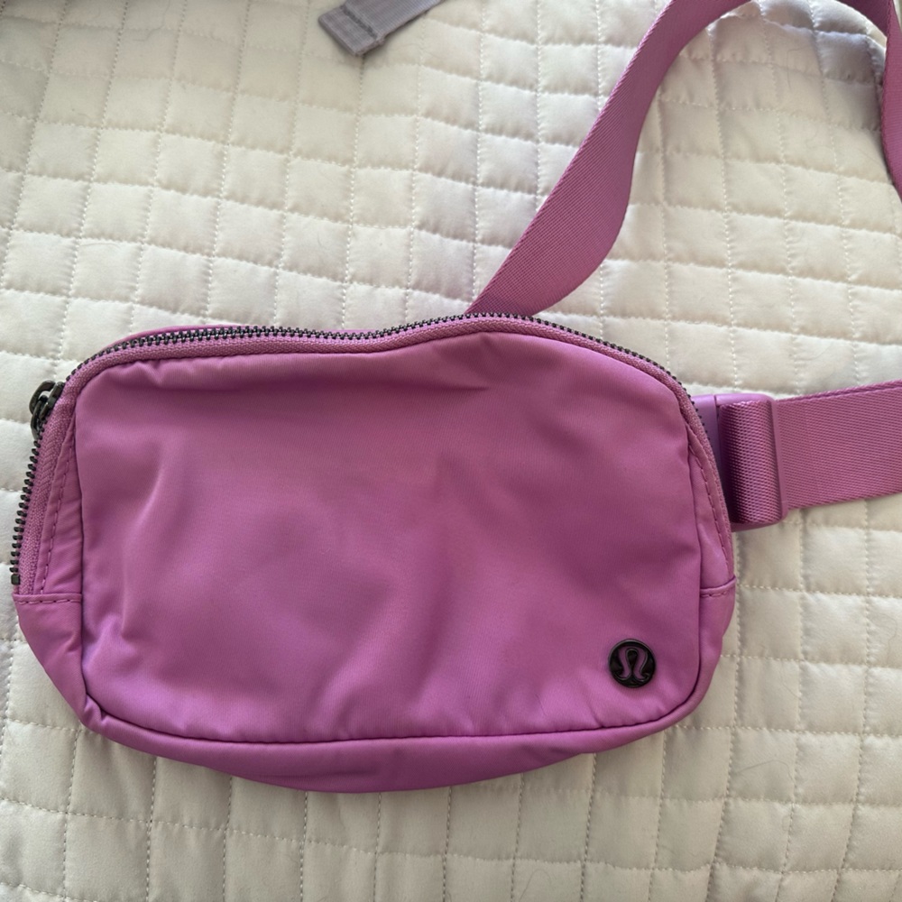 Lululemon OG Belt Bag